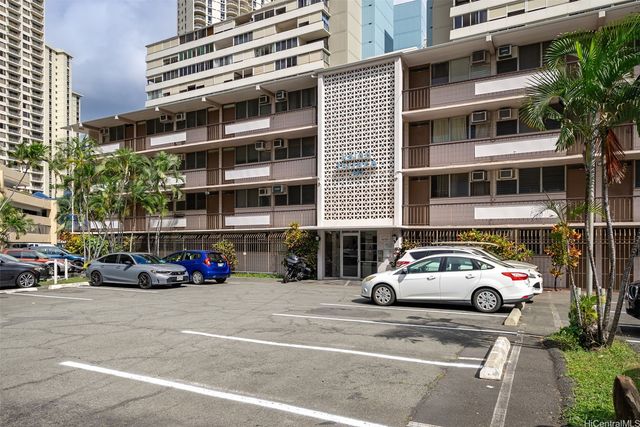 1867 Kaioo Drive 104, Honolulu, HI 96815