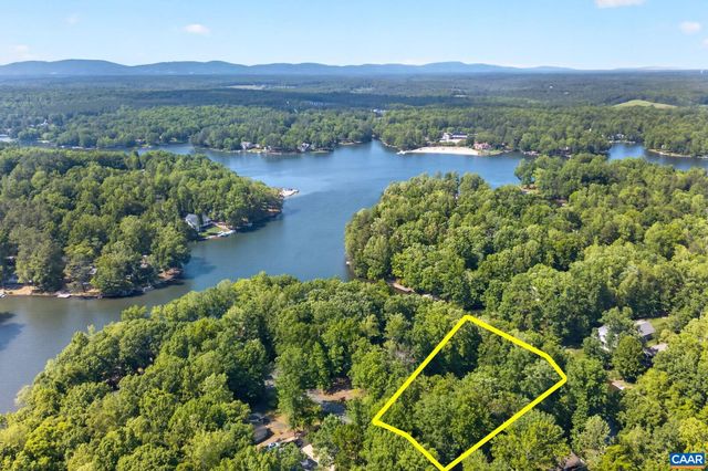 13 CONDOR RD, Palmyra, VA 22963