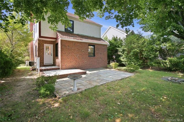 304 Kilburn Road S, Garden City, NY 11530
