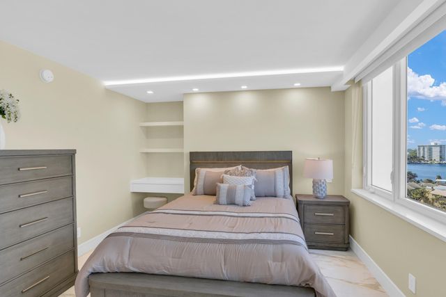 550 S Ocean Boulevard 1009, Boca Raton, FL 33432