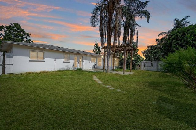 2127 SCOTLAND DRIVE, Clearwater, FL 33763