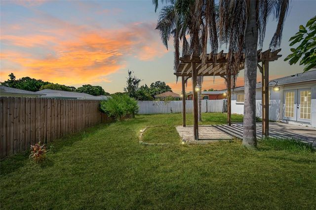 2127 SCOTLAND DRIVE, Clearwater, FL 33763