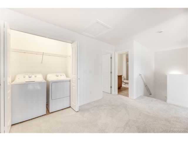 646 Hanging Rock Pl, Castle Rock, CO 80108