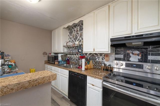 5705 Bramblegate Road A, Greensboro, NC 27409