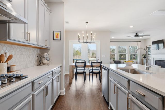 2479 Prairie Hill Dr, Antioch, TN 37013