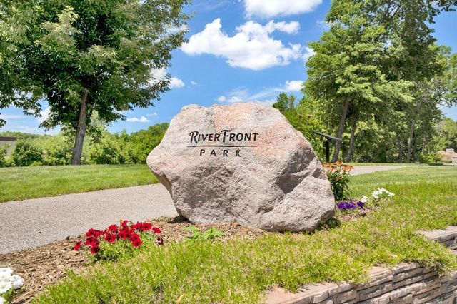 1186 Woods Creek Drive S, Delano, MN 55328
