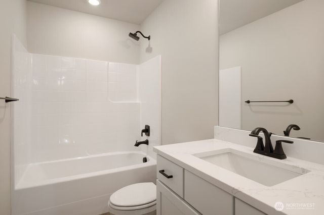 6611 S 128th Street, Seattle, WA 98178