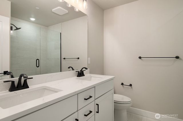 6611 S 128th Street, Seattle, WA 98178