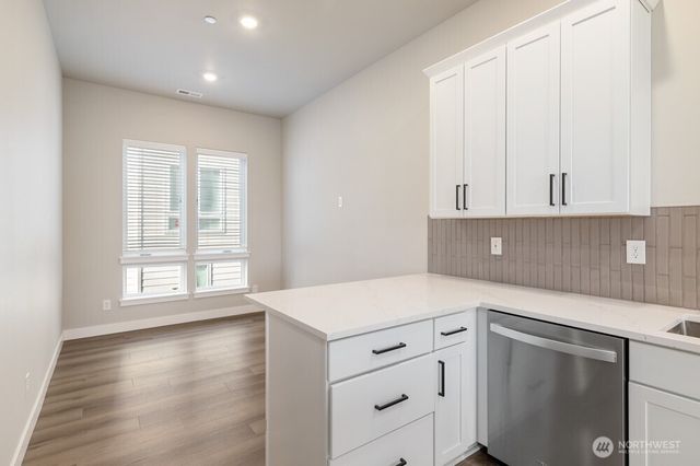 6611 S 128th Street, Seattle, WA 98178