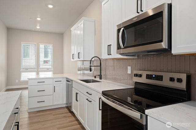 6611 S 128th Street, Seattle, WA 98178