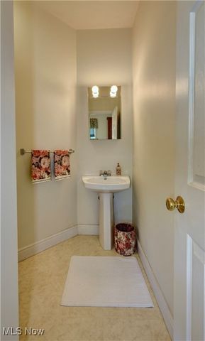 101 Lexington Drive, St Clairsville, OH 43950