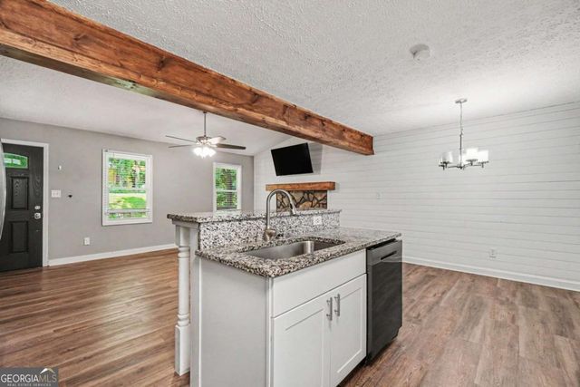 192 Wall Road, Hiram, GA 30141