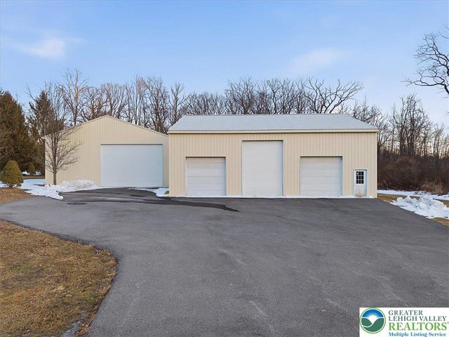 901 Meyer Road, Bushkill Twp, PA 18064