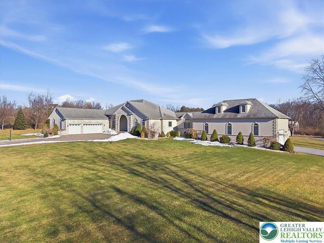 901 Meyer Road, Bushkill Twp, PA 18064