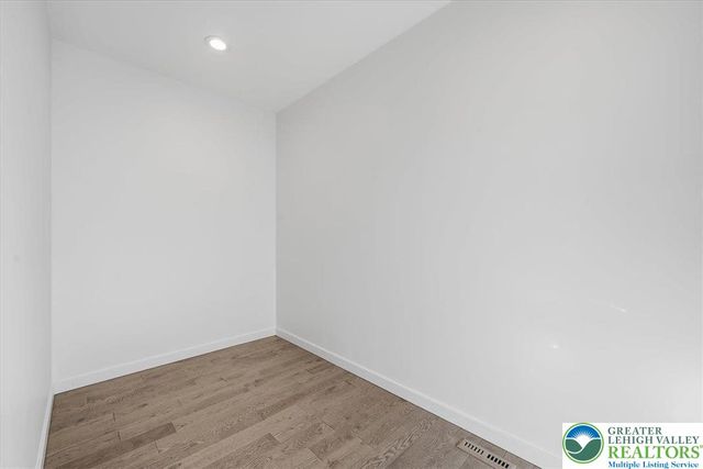 901 Meyer Road, Bushkill Twp, PA 18064