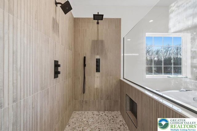 901 Meyer Road, Bushkill Twp, PA 18064