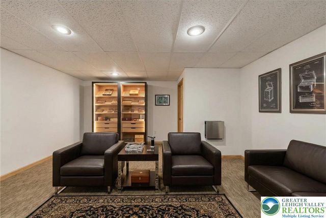 901 Meyer Road, Bushkill Twp, PA 18064