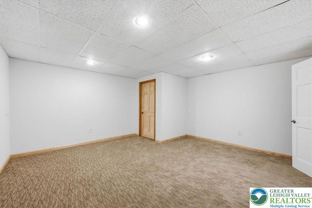 901 Meyer Road, Bushkill Twp, PA 18064