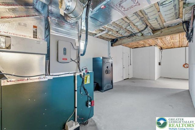 901 Meyer Road, Bushkill Twp, PA 18064