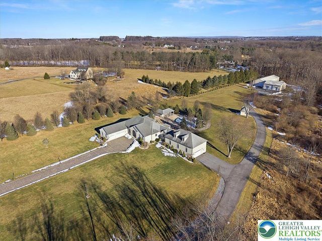 901 Meyer Road, Bushkill Twp, PA 18064