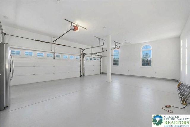 901 Meyer Road, Bushkill Twp, PA 18064