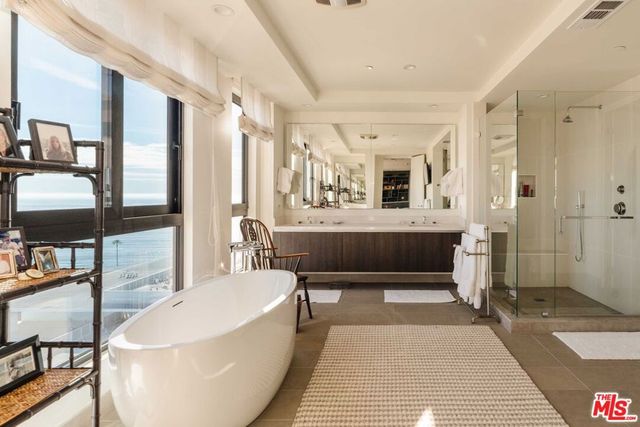 17324 Tramonto Drive 502, Pacific Palisades, CA 90272