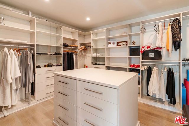 17324 Tramonto Drive 502, Pacific Palisades, CA 90272