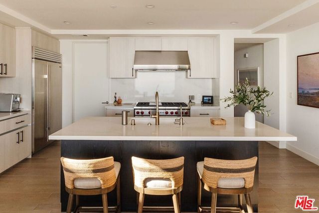 17324 Tramonto Drive 502, Pacific Palisades, CA 90272