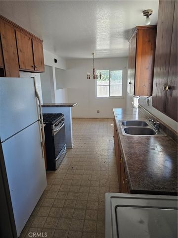 420 N W Street, Lompoc, CA 93436