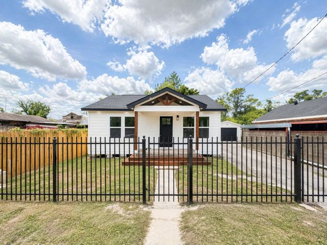 7110 San Angelo Street, Houston, TX 77020