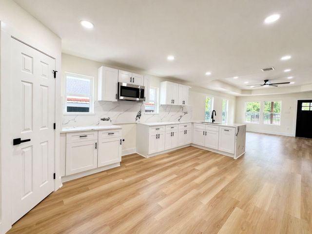 7110 San Angelo Street, Houston, TX 77020