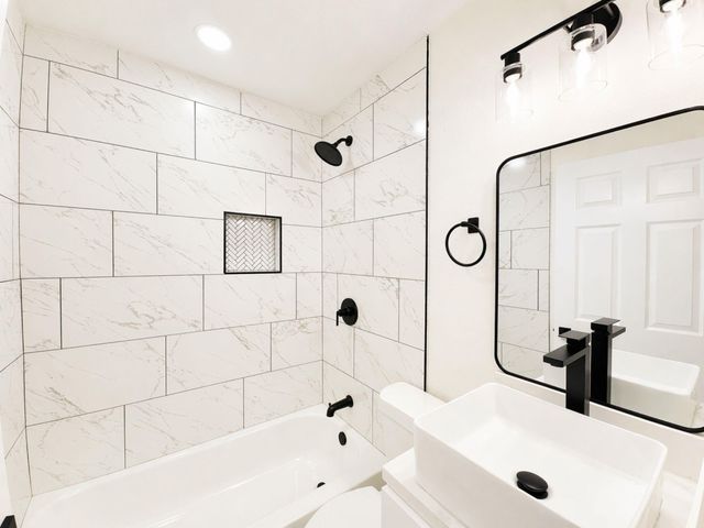 7110 San Angelo Street, Houston, TX 77020