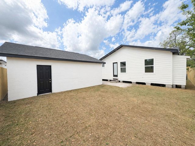 7110 San Angelo Street, Houston, TX 77020