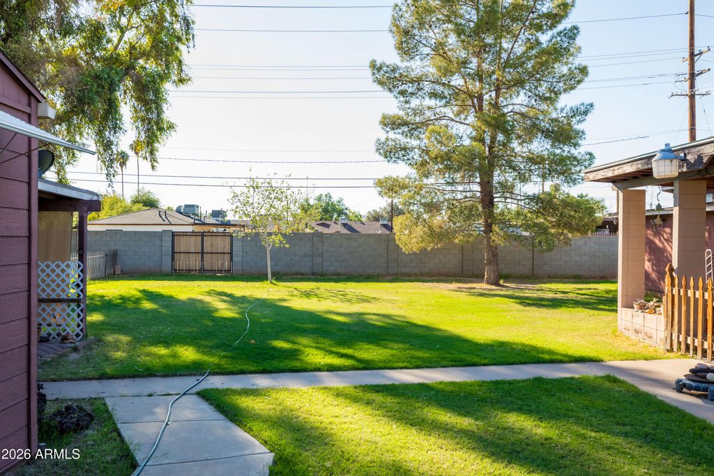 2250 W AUGUSTA Avenue, Phoenix, AZ 85021 — photo 4