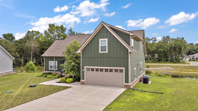 3002 Bootknife Dr, Bell Buckle, TN 37020