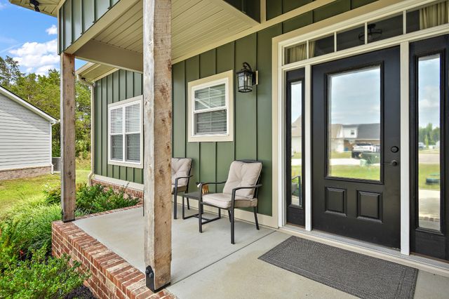 3002 Bootknife Dr, Bell Buckle, TN 37020
