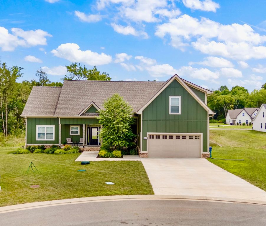 3002 Bootknife Dr, Bell Buckle, TN 37020