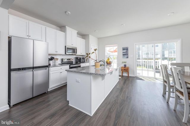 110 DALTON DR, Woolwich Twp, NJ 08085