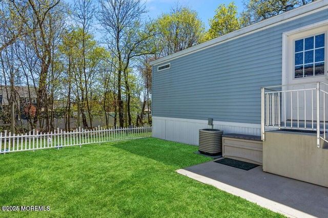 52 Monique Circle, Hazlet, NJ 07730