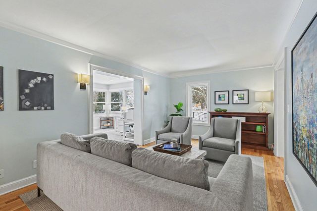 950 San Jose Drive Se, East Grand Rapids, MI 49506