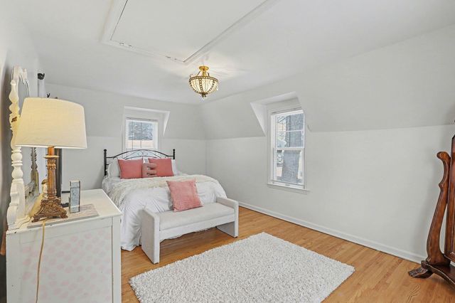 950 San Jose Drive Se, East Grand Rapids, MI 49506