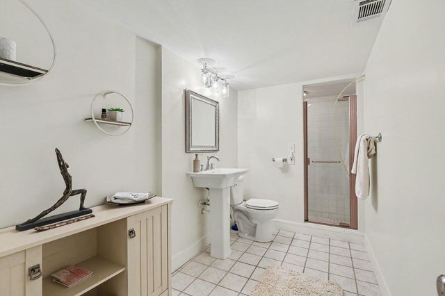 950 San Jose Drive Se, East Grand Rapids, MI 49506