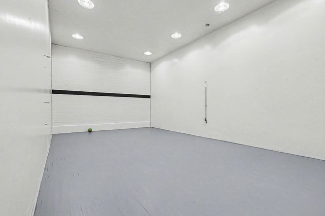 950 San Jose Drive Se, East Grand Rapids, MI 49506