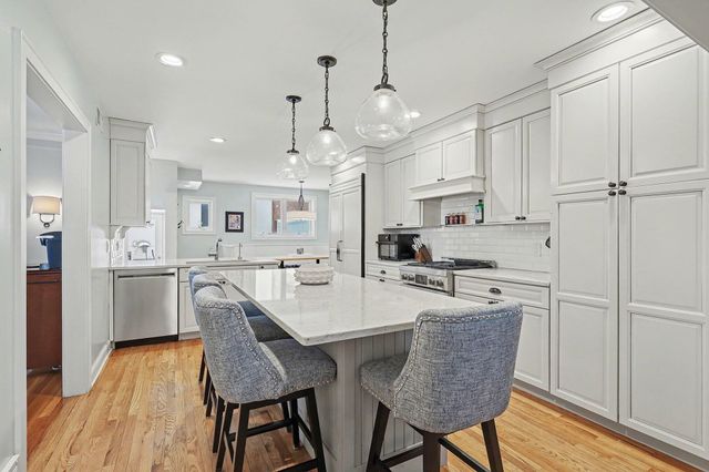 950 San Jose Drive Se, East Grand Rapids, MI 49506