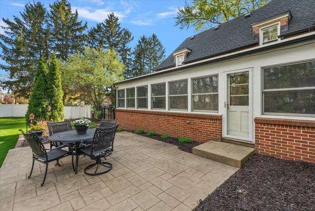 950 San Jose Drive Se, East Grand Rapids, MI 49506