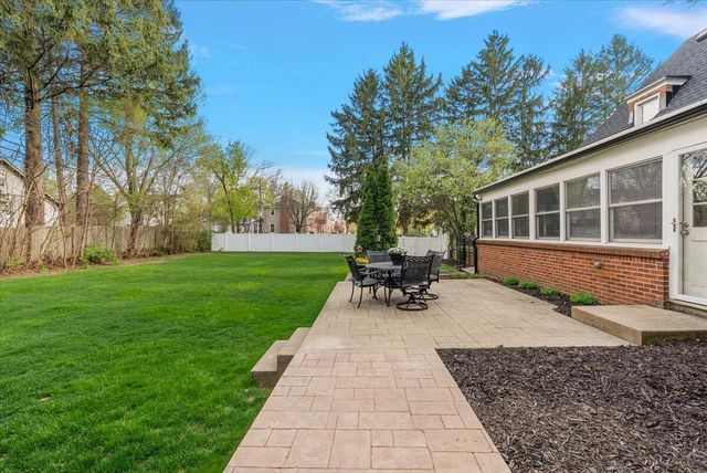 950 San Jose Drive Se, East Grand Rapids, MI 49506