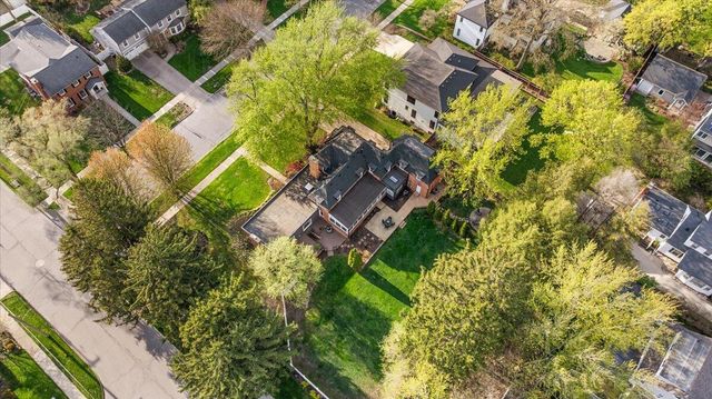 950 San Jose Drive Se, East Grand Rapids, MI 49506