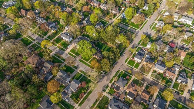 950 San Jose Drive Se, East Grand Rapids, MI 49506