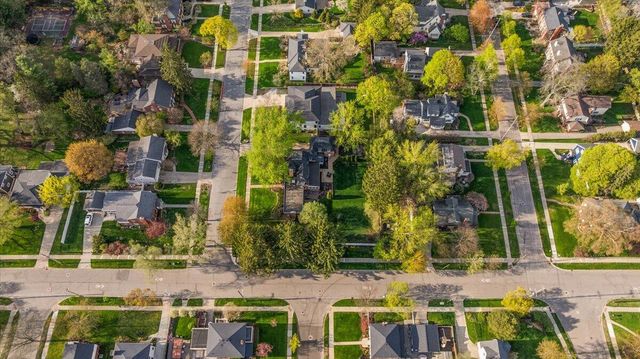 950 San Jose Drive Se, East Grand Rapids, MI 49506