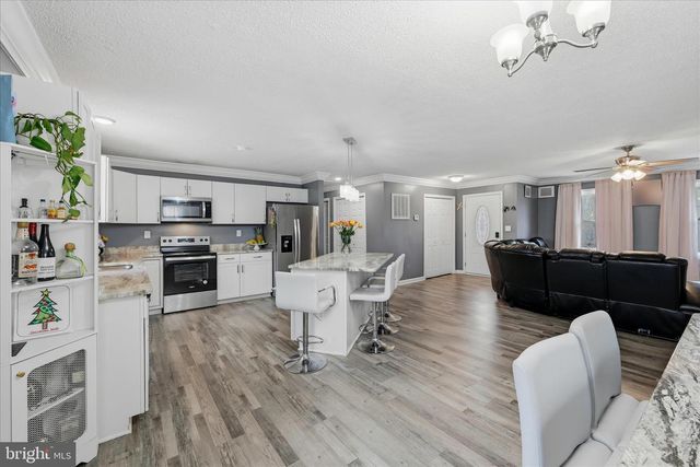 911 WALNUT DR, Fredericksburg, VA 22405